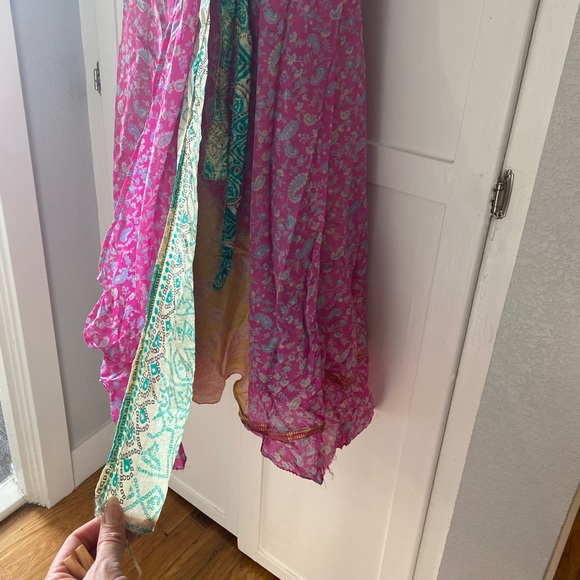 One skirt over 100 ways to wear!  So versatile this skirt/dress/top is fabulous! - Picture 6 of 16